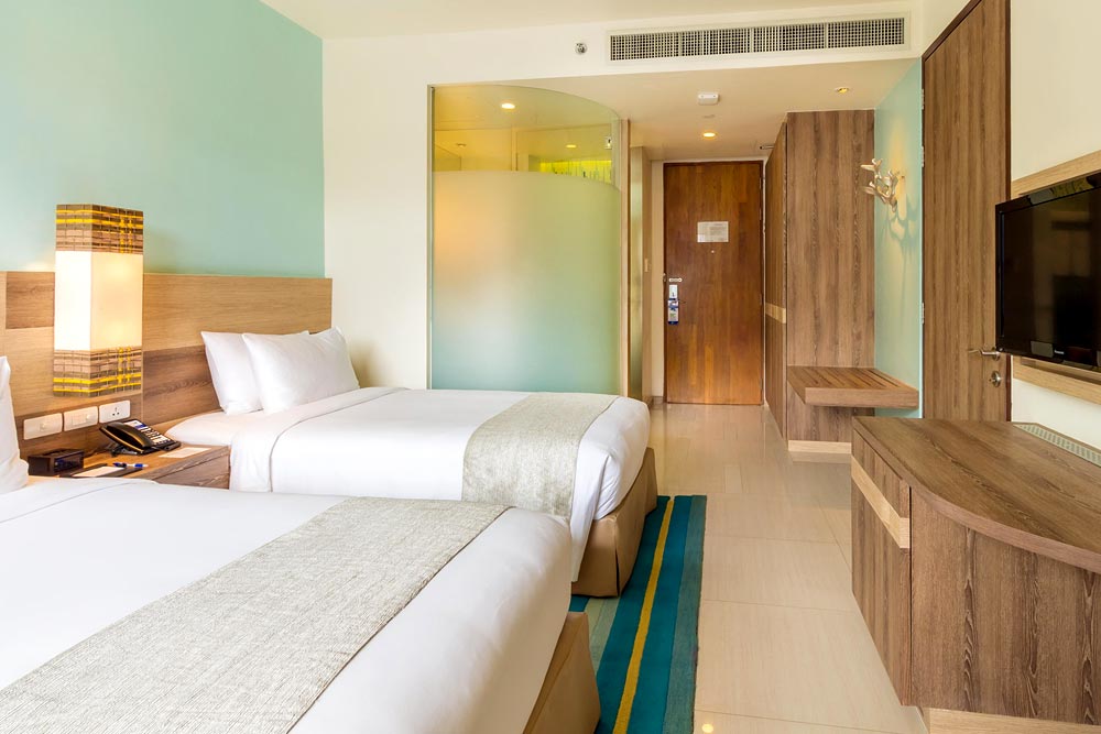 โรงแรมฮอลิเดย์ อินน์ เอ็กซ์เพรส ภูเก็ต ป่าตอง บีช เซ็นทรัล (Holiday Inn Express Phuket Patong Beach Central)