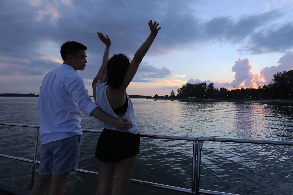 ล่องเรือหรู Livelife ดูพระอาทิตย์ตกที่กระบี่