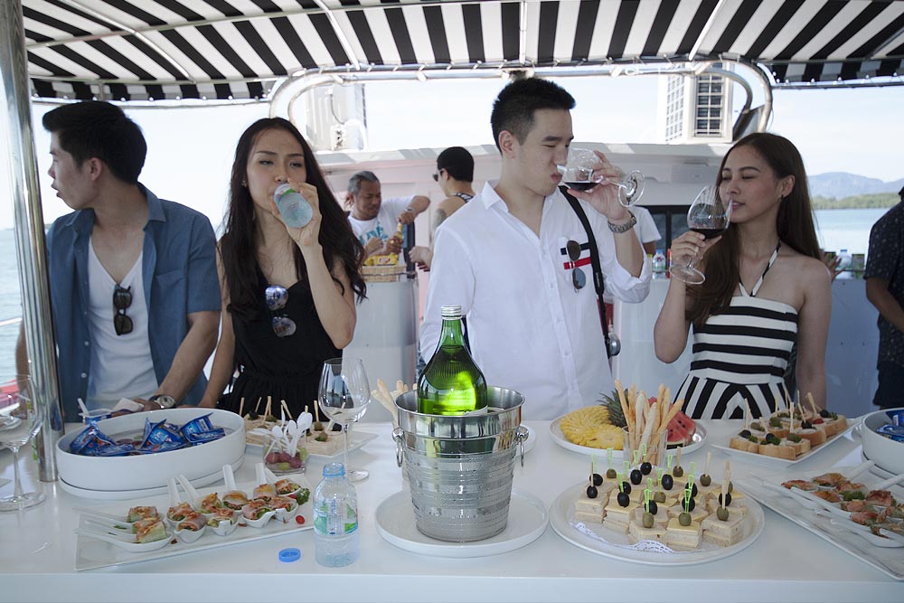 ล่องเรือหรู Livelife ดูพระอาทิตย์ตกที่กระบี่