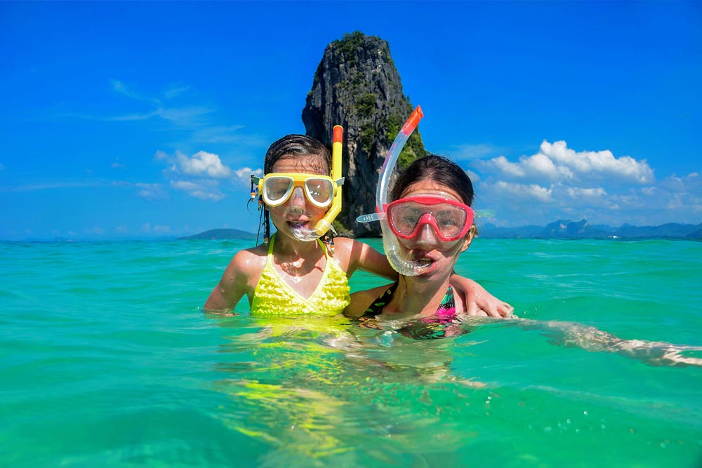 ทัวร์กระบี่ 4 เกาะ ทะเลแหวก โดยเรือหางยาว