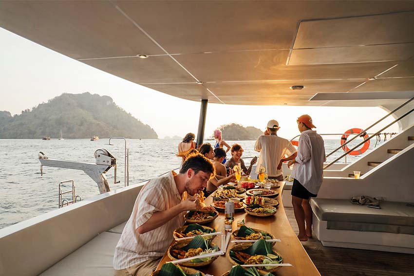 ทัวร์ล่องเรือยอร์ชหรูท่องทะเลกระบี่