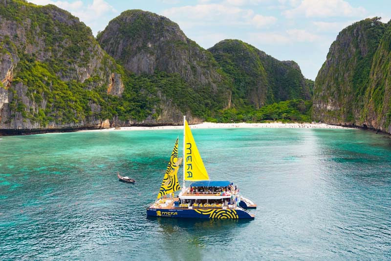 ทัวร์ล่องเรือยอร์ชกระบี่ Meka Catamaran