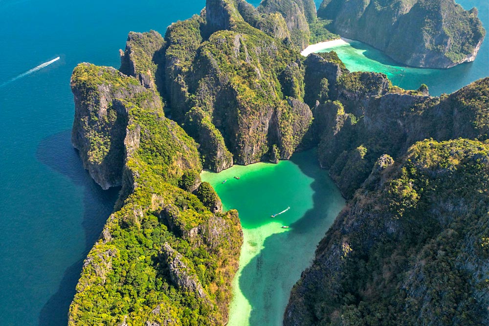 ทัวร์เกาะพีพี อ่าวมาหยา เกาะไข่ โดยเรือเร็วสปีดโบ๊ท