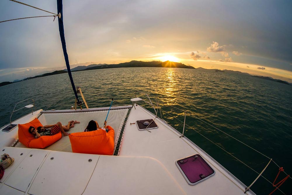 ล่องเรือใบสุดหรู ทัวร์อ่าวพังงา