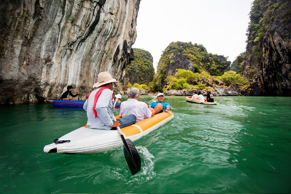 ทัวร์อ่าวพังงา + พายแคนู โดยเรือใหญ่