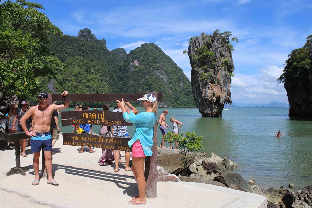 ทัวร์อ่าวพังงา + พายแคนู โดยเรือใหญ่