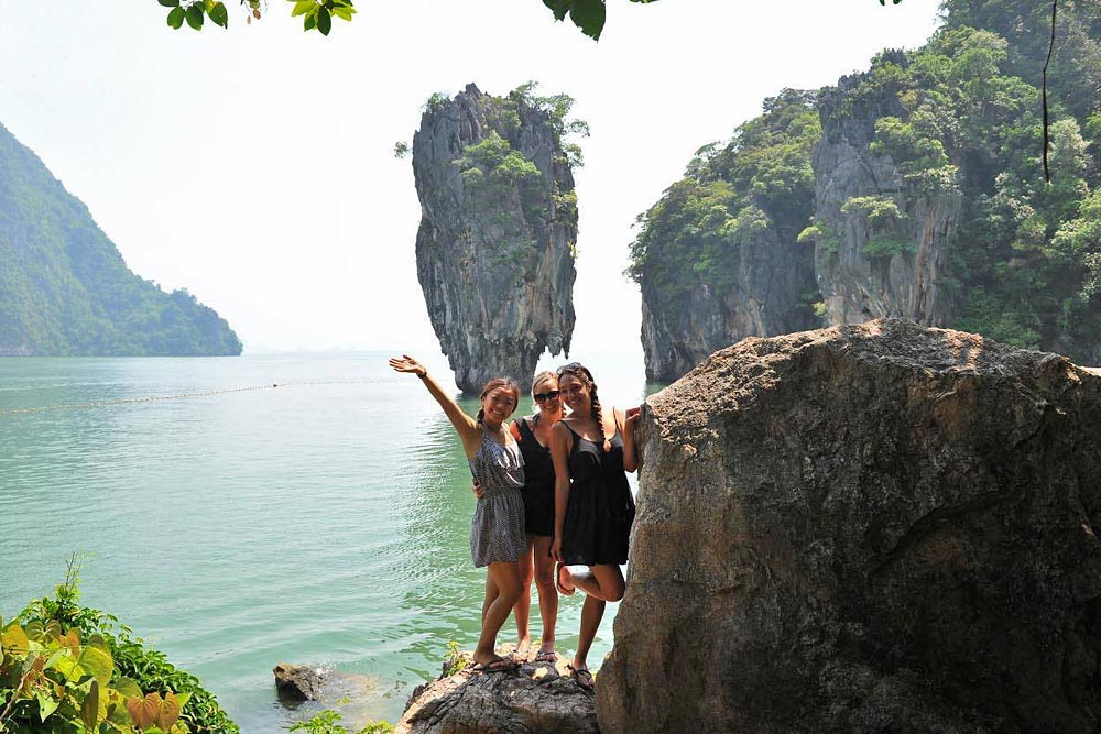 ทัวร์อ่าวพังงา + พายแคนู โดยเรือใหญ่