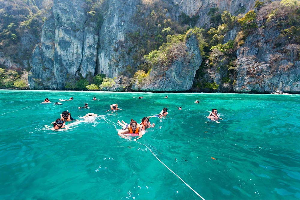 ทัวร์เกาะพีพี+เกาะไข่ อ่าวมาหยา โดยเรือใหญ่