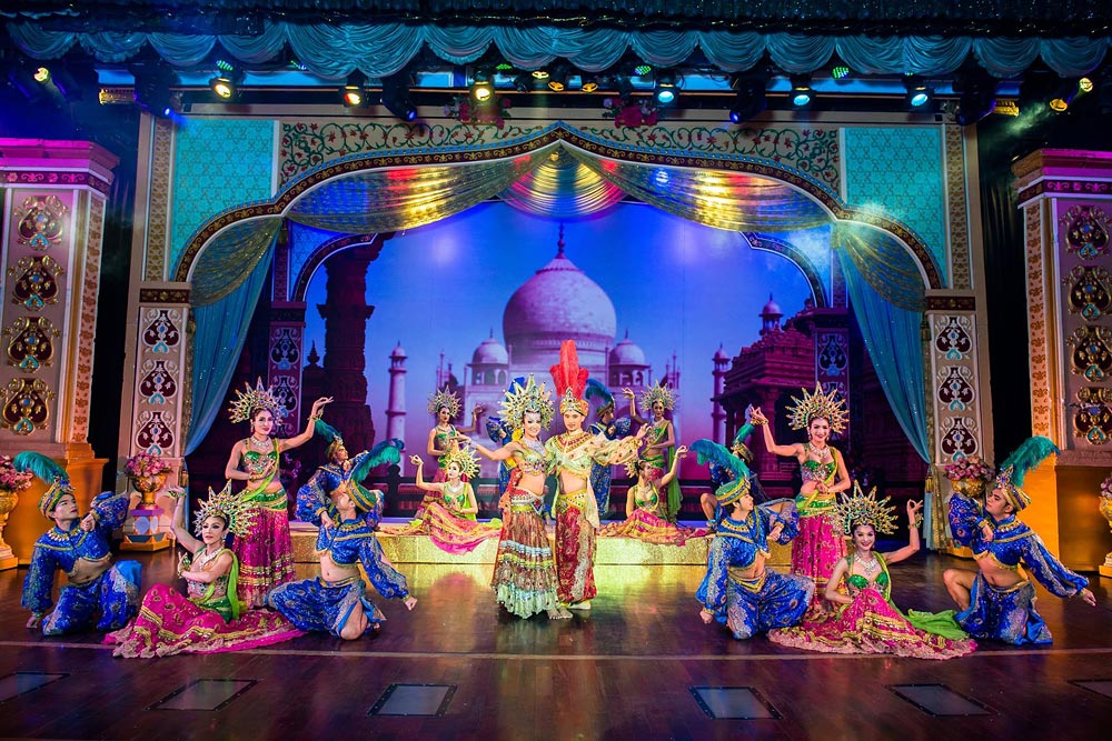 โชว์ภูเก็ต ไซม่อน คาบาเรต์