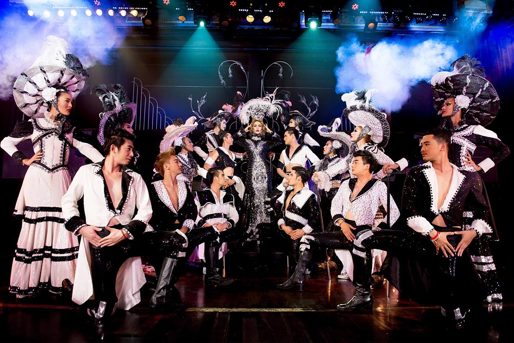 โชว์ภูเก็ต ไซม่อน คาบาเรต์