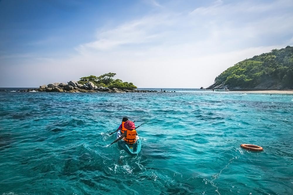 ล่องเรือ Discover Catamaran ทัวร์เกาะราชา เกาะไม้ท่อน