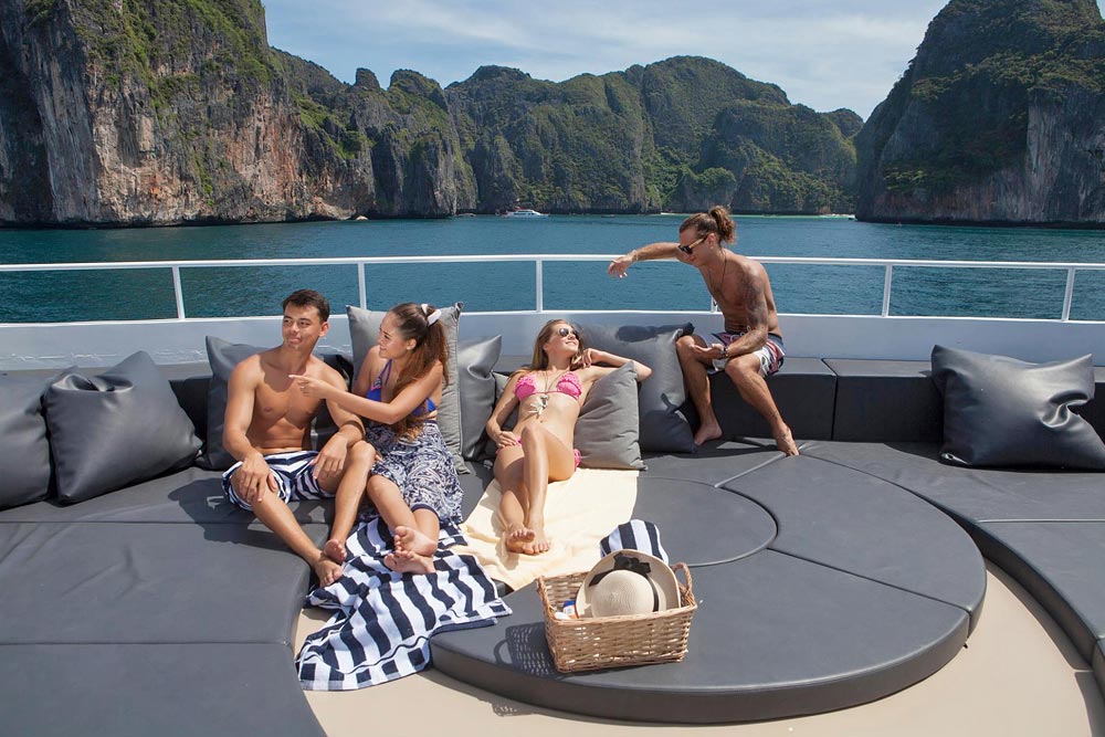 ทัวร์เกาะพีพีเรือใหญ่ ซีแองเจิ้ล บียอนด์ Sea Angel Beyond Cruise