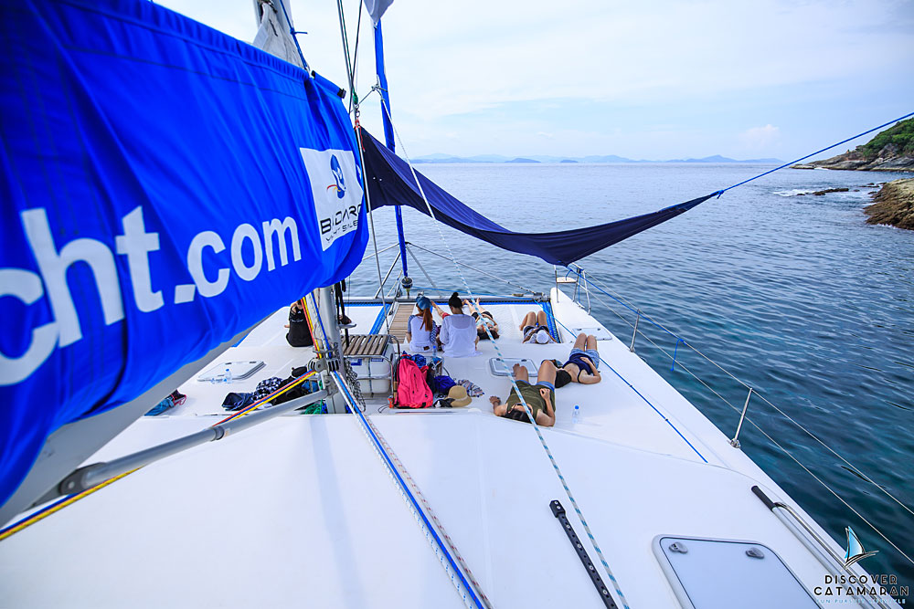 ทัวร์ล่องเรือใบเกาะไม้ท่อนและอ่าวยนกับ Discover Catamaran